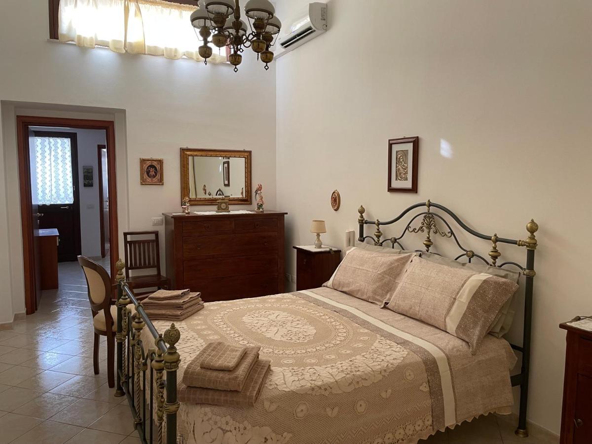 Half House Floridia Villa Exterior photo